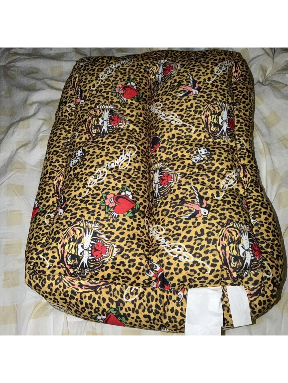 Ed Hardy Pet Cuddler Soft And Plush 28 X 22 X 7“ NWT ￼